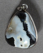 Suleiman agate tumbled nugget pendant.