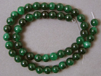 Emerald round beads