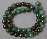 Emerald round beads